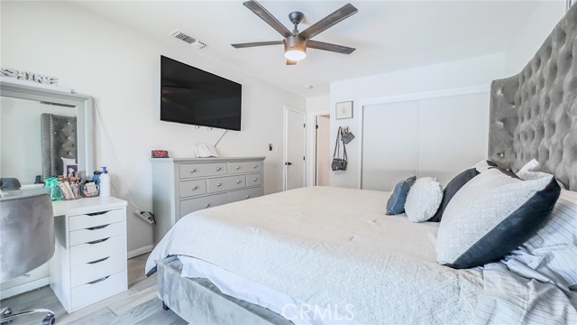 4127 N 4th Avenue, San Bernardino CA: https://media.crmls.org/medias/254283ed-2daf-4df6-8d24-33f34f491340.jpg