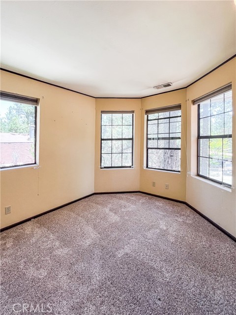 1125 Hemlock Lane, Big Bear City CA: https://media.crmls.org/medias/254324e7-7f68-4ac3-bd8f-e30d7317fade.jpg