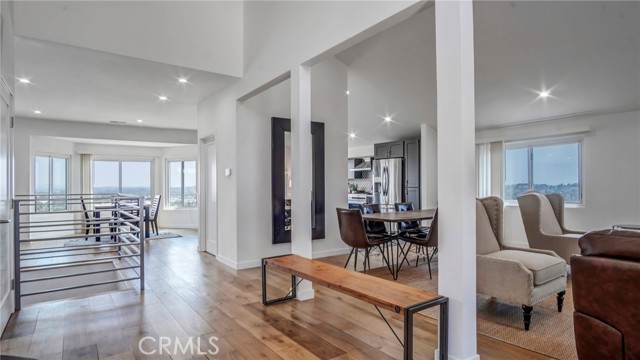 Detail Gallery Image 4 of 42 For 4124 Barrett, Los Angeles,  CA 90032 - 5 Beds | 4/1 Baths