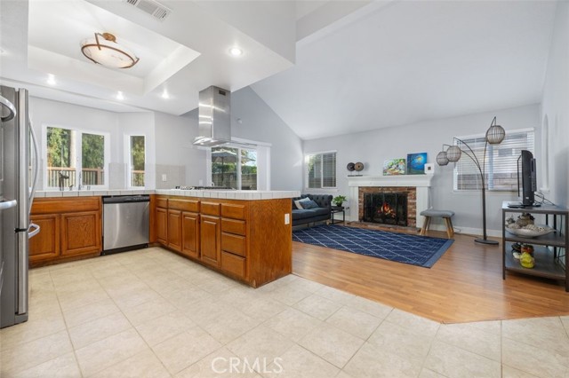 Detail Gallery Image 5 of 35 For 7810 Valley Flores Dr, West Hills,  CA 91304 - 3 Beds | 2 Baths