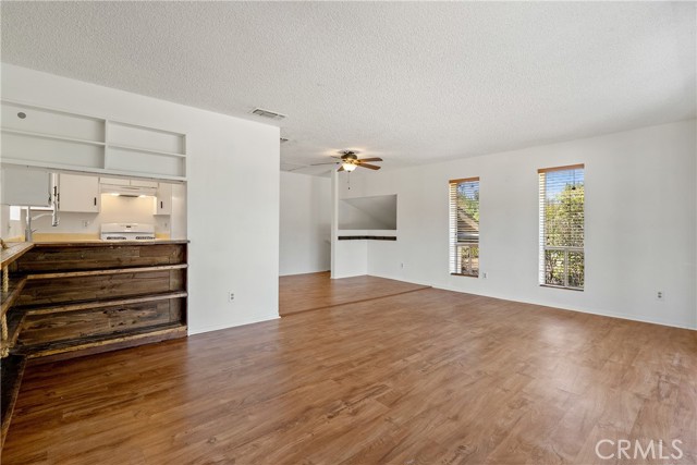 Detail Gallery Image 15 of 40 For 22550 J St, Santa Margarita,  CA 93453 - 3 Beds | 2/1 Baths