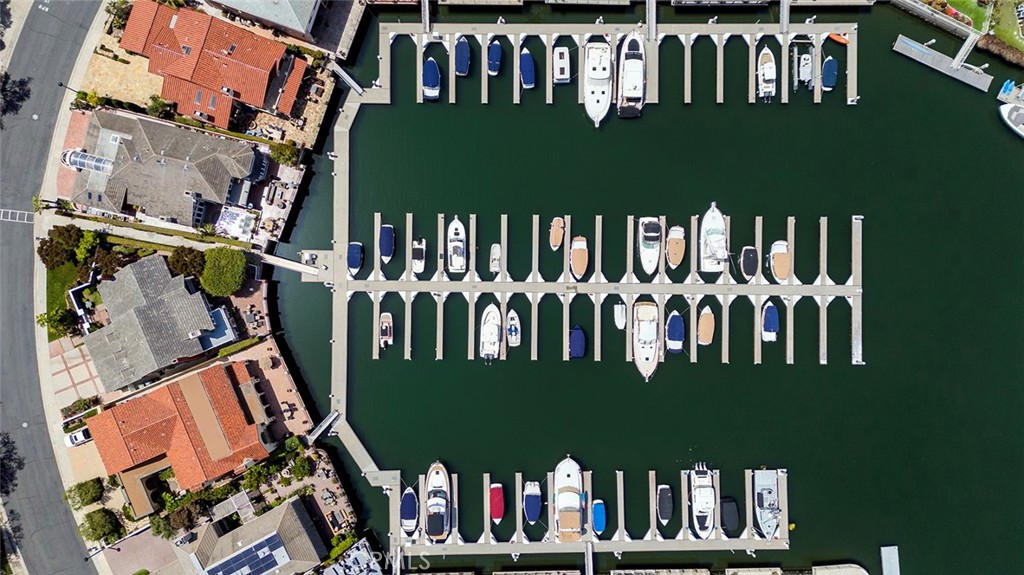 https://media.crmls.org/medias/2545398d-b3c3-4f9e-9df4-ce9bf3c8a998.jpg?preset=X-Large