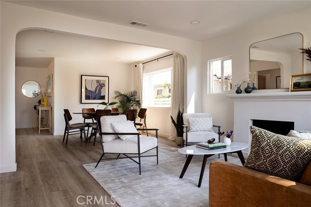 Detail Gallery Image 6 of 36 For 3566 S Gramercy Pl, Los Angeles,  CA 90018 - 3 Beds | 2 Baths