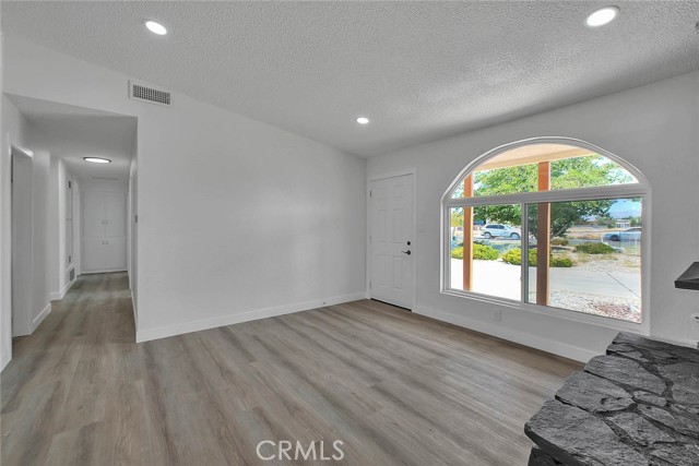 Detail Gallery Image 19 of 44 For 20916 Thunderbird Rd, Apple Valley,  CA 92307 - 3 Beds | 2 Baths