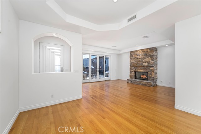 Detail Gallery Image 12 of 42 For 119 Opal Ave, Newport Beach,  CA 92662 - 3 Beds | 2/1 Baths