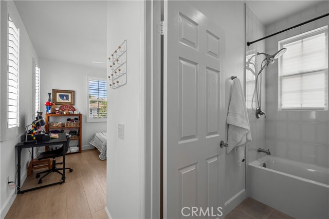 26814 Fairlain Drive, Valencia CA: https://media.crmls.org/medias/2547007b-694d-4634-8e99-980c2fe0e783.jpg