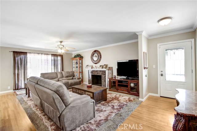 35710 Avenue H, Yucaipa CA: https://media.crmls.org/medias/25489071-a12a-4248-9795-496f68076aea.jpg