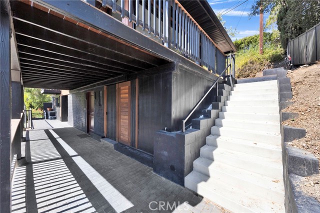 Detail Gallery Image 23 of 44 For 4009 Weslin Ave, Sherman Oaks,  CA 91423 - 3 Beds | 3 Baths