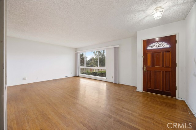 Detail Gallery Image 11 of 32 For 3102 Warren Ln, Costa Mesa,  CA 92626 - 3 Beds | 2 Baths