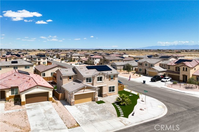 2436 Lugar Bonito Court, Rosamond CA: https://media.crmls.org/medias/254a0959-0eca-4cd9-88ff-17f34147ac38.jpg