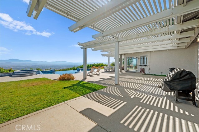 28282 Sycamore Mesa Road, Temecula CA: https://media.crmls.org/medias/254ab1cc-a68e-4dea-bc45-3635cd92c2e7.jpg