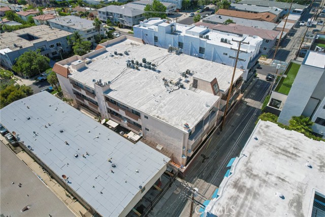 104 S Hayworth Avenue, Los Angeles CA: https://media.crmls.org/medias/254b5d60-cc81-4267-b007-59e4892a8f51.jpg