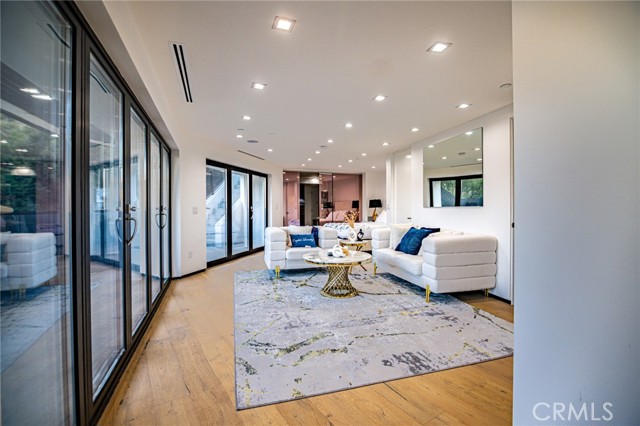 Detail Gallery Image 35 of 42 For 8144 Gould Ave, Los Angeles,  CA 90046 - 4 Beds | 5 Baths