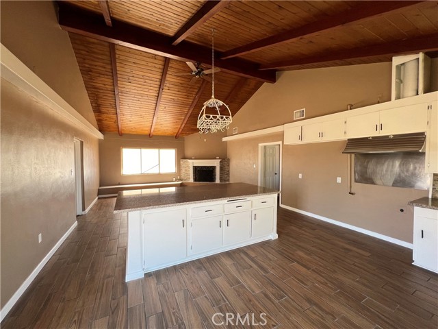 Detail Gallery Image 7 of 25 For 11012 Matilija Rd, Apple Valley,  CA 92308 - 4 Beds | 2 Baths