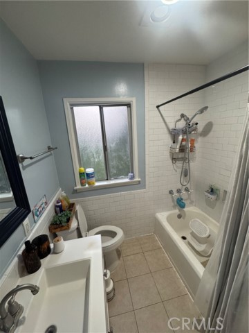 Detail Gallery Image 3 of 6 For 3937 Charlemagne, Long Beach,  CA 90808 - 3 Beds | 1/1 Baths