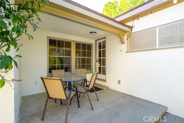 Detail Gallery Image 16 of 19 For 23017 Sylvan Street, Woodland Hills,  CA 91367 - 3 Beds | 2/1 Baths