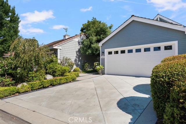 4153 Beachmeadow Lane photo 2