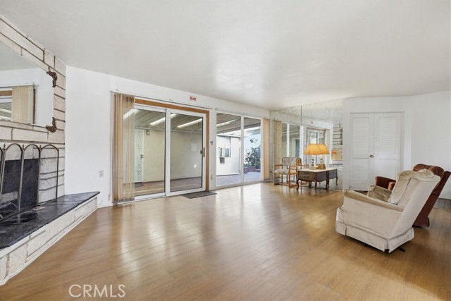 Detail Gallery Image 15 of 35 For 1934 S Robert Ln, Anaheim,  CA 92802 - 5 Beds | 4 Baths