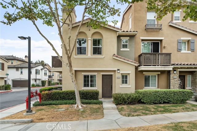 Detail Gallery Image 1 of 32 For 6274 Callisto Ln, Corona,  CA 91752 - 2 Beds | 2/1 Baths