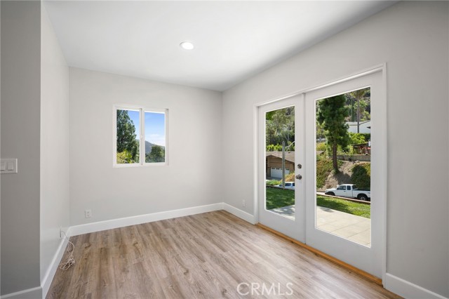 Detail Gallery Image 21 of 45 For 1323 Branta Dr, Glendale,  CA 91208 - 3 Beds | 3/1 Baths