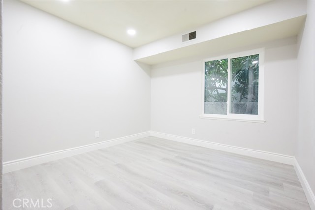 Detail Gallery Image 8 of 20 For 700 W 3rd St #A108,  Santa Ana,  CA 92701 - 2 Beds | 2 Baths