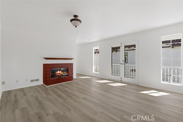 646 Avenue B photo 16