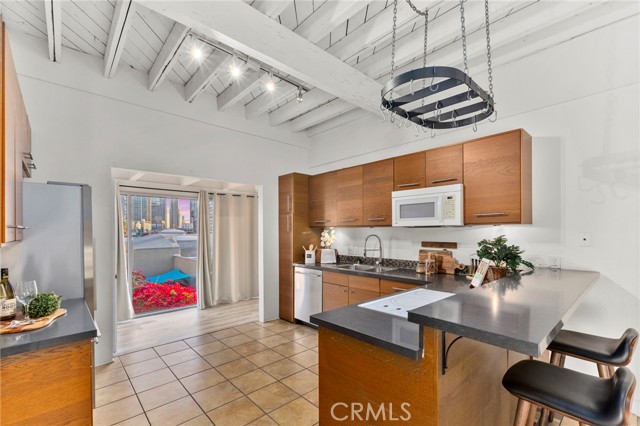 Detail Gallery Image 9 of 31 For 941 W Hawthorn #9,  San Diego,  CA 92101 - 2 Beds | 2 Baths