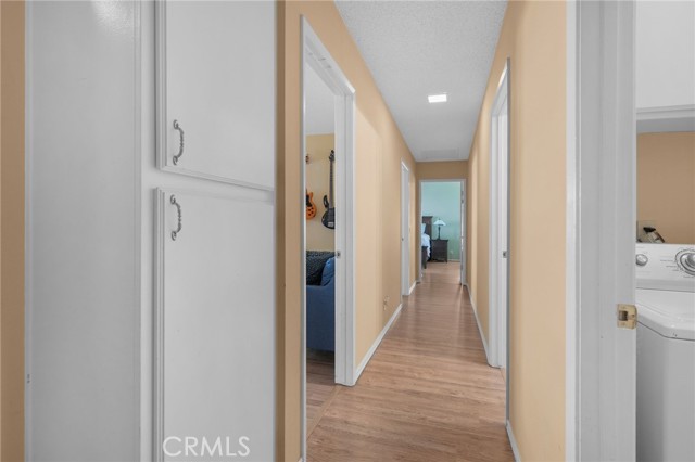 339 W Dawson Court, Glendora CA: https://media.crmls.org/medias/25533d75-c053-4e45-ac8c-d36e153f7915.jpg