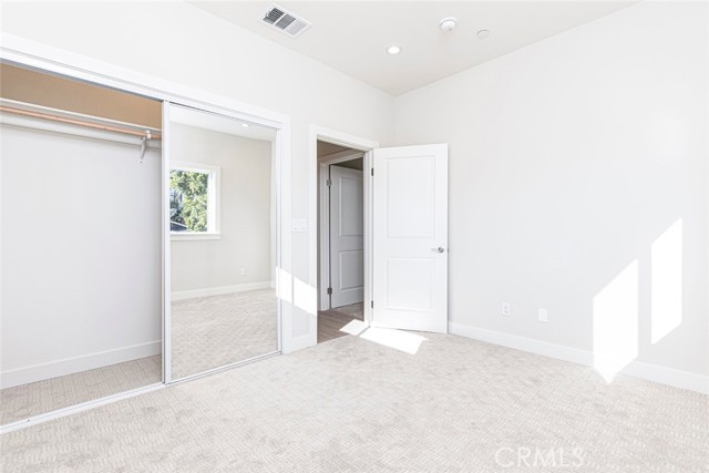 Detail Gallery Image 27 of 35 For 10630 Langmuir Ave, Sunland,  CA 91040 - 3 Beds | 2/1 Baths
