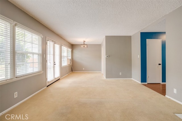 Detail Gallery Image 8 of 35 For 1906 Amber Ln, Burbank,  CA 91504 - 3 Beds | 1 Baths