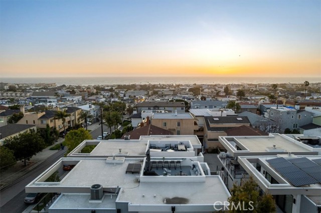 961 5th Street, Hermosa Beach, California 90254, 4 Bedrooms Bedrooms, ,1 BathroomBathrooms,Residential,Sold,5th Street,SB23050681