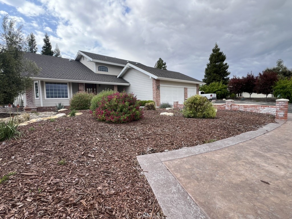 833 Rolling Hills Road