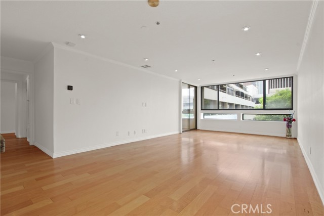 Detail Gallery Image 8 of 21 For 121 S Hope St #318,  Los Angeles,  CA 90012 - 2 Beds | 2 Baths