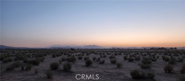 0 Cascade, Joshua Tree CA: https://media.crmls.org/medias/25569c62-8c4c-41b2-97ed-c8d151f326bd.jpg