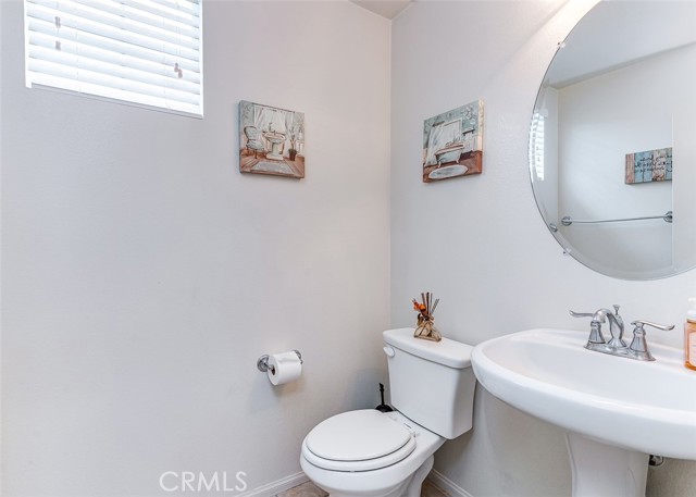 Detail Gallery Image 10 of 35 For 3363 Greenpark Ln, Riverside,  CA 92503 - 3 Beds | 2/1 Baths