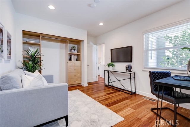 1170 Shelley Street, Manhattan Beach, California 90266, 4 Bedrooms Bedrooms, ,3 BathroomsBathrooms,Residential,Sold,Shelley,SB22186838