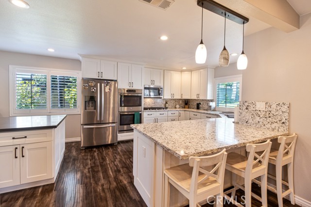 Detail Gallery Image 8 of 30 For 351 W Buffington St, Upland,  CA 91784 - 4 Beds | 3 Baths