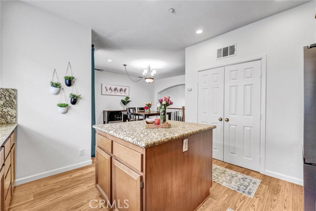 Image 9 of 50 For 4440 Owens Street 104