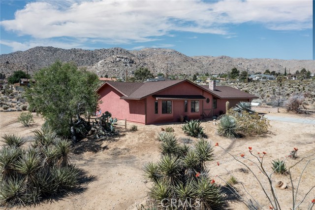 Detail Gallery Image 3 of 36 For 61261 Onaga Trl, Joshua Tree,  CA 92252 - 3 Beds | 2 Baths