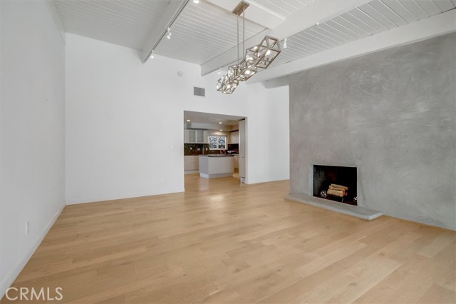 Detail Gallery Image 17 of 65 For 24216 Calvert St, Woodland Hills,  CA 91367 - 5 Beds | 3/1 Baths