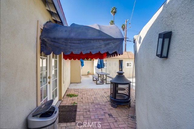 entrance to garage unit