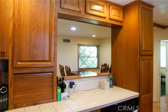 Detail Gallery Image 20 of 61 For 18543 Chatsworth St, Northridge,  CA 91326 - 5 Beds | 2/1 Baths