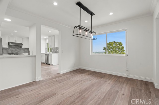 Detail Gallery Image 16 of 55 For 6216 Ellenview Ave, West Hills,  CA 91307 - 5 Beds | 2/1 Baths