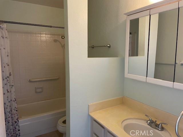 4666 Pinecrest, Huntington Beach CA: https://media.crmls.org/medias/255b76fe-3dfc-49ac-9cde-a3d0992e123f.jpg