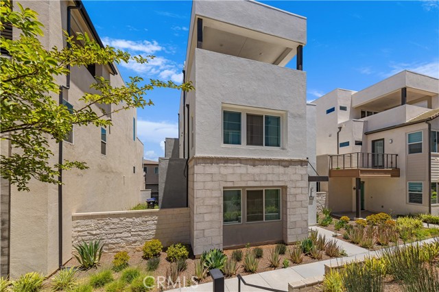 Detail Gallery Image 2 of 49 For 27216 W Coyote Bush Ct, Valencia,  CA 91355 - 4 Beds | 4/1 Baths