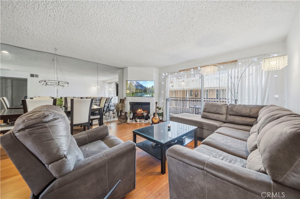 1236 1236 N Columbus Avenue #27