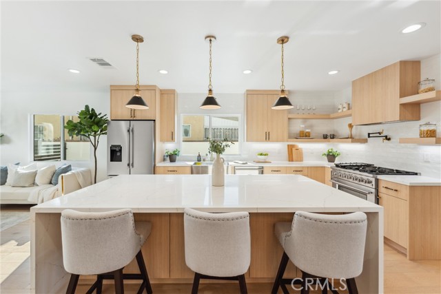 3945 S Norton Avenue, Los Angeles CA: https://media.crmls.org/medias/255c6033-33ba-410e-88c3-d9b20f96ad04.jpg
