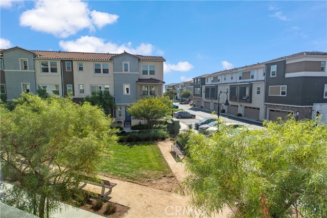 Detail Gallery Image 3 of 42 For 371 Bellver, Lake Forest,  CA 92630 - 3 Beds | 3/1 Baths