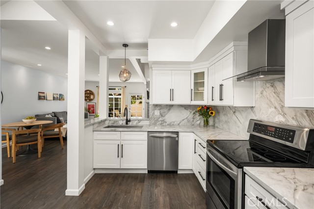 Image 30 of 51 For 603 N San Michel Drive  C