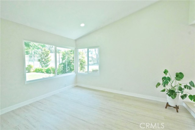 16329 Cherry Fall Lane, Cerritos CA: https://media.crmls.org/medias/255f1602-a188-4927-b5c4-939db13b3049.jpg